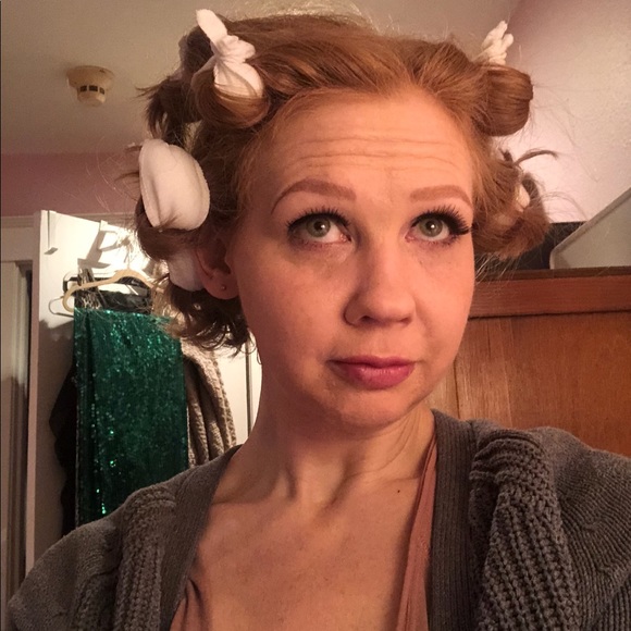 Meet the Posher, Noëlle 😊 ( I 💓 OFFERS!) - Picture 2 of 16